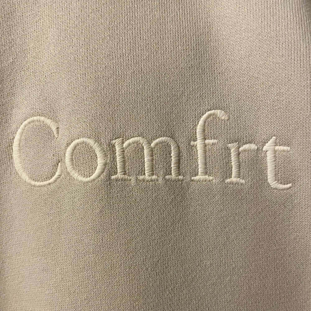 Comfrt Signature Hoodie in Bone - Picture 3 of 9